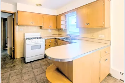 2308 W Birchwood Avenue #1W, Chicago, IL 60645 - Photo 6