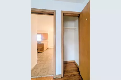 2308 W Birchwood Avenue #1W, Chicago, IL 60645 - Photo 4