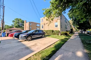 2308 W Birchwood Ave, Chicago, IL 60645 - Photo 14