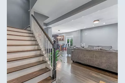 27 N Lockwood Avenue, Chicago, IL 60644 - Photo 4