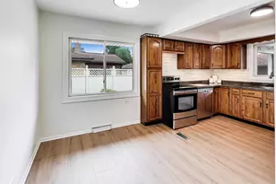 3N361 N Howard Ave, Elmhurst, IL 60126 - Photo 8