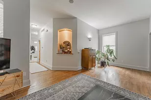 114 W Locust St, Bloomington, IL 61701 - Photo 10