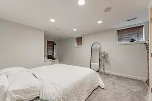 114 W Locust St, Bloomington, IL 61701 - Photo 26
