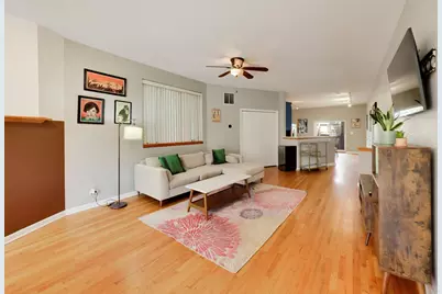 1112 W Fry Street #A, Chicago, IL 60642 - Photo 2