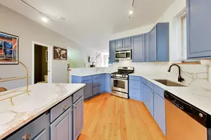 1112 W Fry St, Chicago, IL 60642 - Photo 10