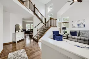 19 Longview Ct, South Elgin, IL 60177 - Photo 4