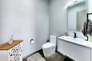 3024 W Irving Park Rd, Chicago, IL 60618 - Photo 10