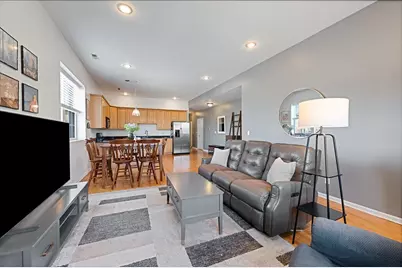 3225 W Fullerton Avenue #3-NE, Chicago, IL 60647 - Photo 4