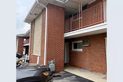 101 Dover Drive #5, Des Plaines, IL 60018 - Photo 2