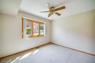 4933 E Circle Dr, Crestwood, IL 60418 - Photo 8