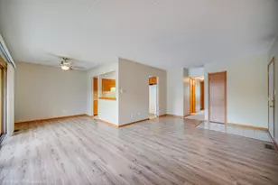 4933 E Circle Dr, Crestwood, IL 60418 - Photo 6