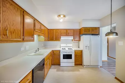 4933 E Circle Drive #107, Crestwood, IL 60418 - Photo 4