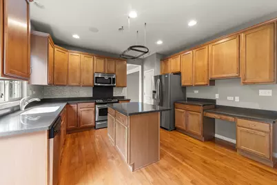 3111 Drury Lane, Carpentersville, IL 60110 - Photo 10