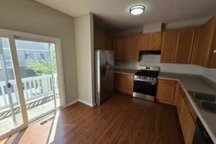 2322 Twilight Dr, Aurora, IL 60503 - Photo 2