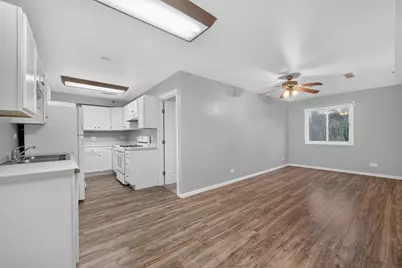 2S640 Cerny Road #A4, Warrenville, IL 60555 - Photo 14