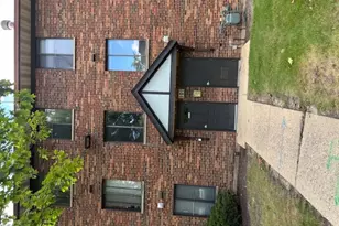 101 Gregory St, Aurora, IL 60504 - Photo 2