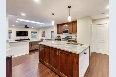 603 Chelmsford Lane, Elk Grove Village, IL 60007 - Photo 10