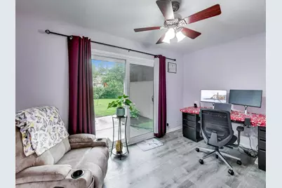 603 Chelmsford Lane, Elk Grove Village, IL 60007 - Photo 18