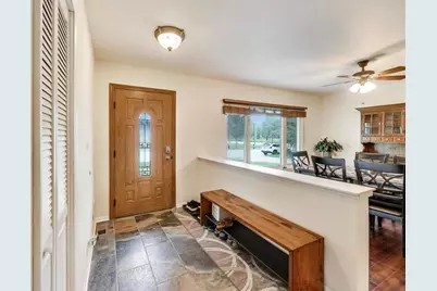 603 Chelmsford Lane, Elk Grove Village, IL 60007 - Photo 4