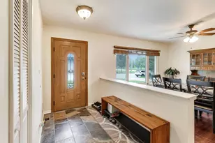 603 Chelmsford Ln, Elk Grove Village, IL 60007 - Photo 4