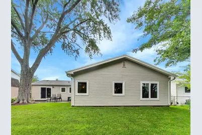 603 Chelmsford Lane, Elk Grove Village, IL 60007 - Photo 28