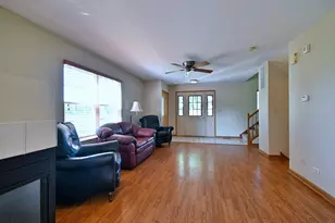 4142 Rivertowne Dr, Plainfield, IL 60586 - Photo 4