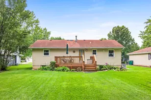 699 Karen Dr, Lake Holiday, IL 60552 - Photo 30