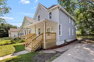 1113 22nd Ave, Rockford, IL 61104 - Photo 2