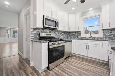 10560 S Lafayette Avenue, Chicago, IL 60628 - Photo 10