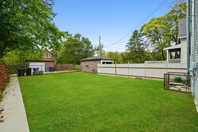 10560 S Lafayette Avenue, Chicago, IL 60628 - Photo 16