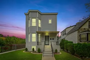 10560 S Lafayette Ave, Chicago, IL 60628 - Photo 2