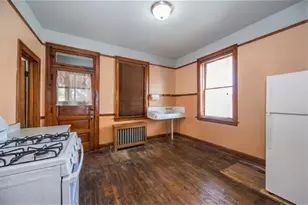 2714 E 93rd St, Chicago, IL 60617 - Photo 4