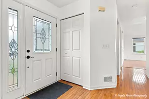 10570 Wing Pointe Dr, Huntley, IL 60142 - Photo 2