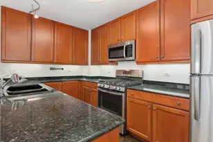 400 N Clinton St, Chicago, IL 60654 - Photo 12