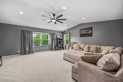 6780 Slate Drive, Carpentersville, IL 60110 - Photo 20