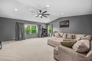 6780 Slate Dr, Carpentersville, IL 60110 - Photo 20