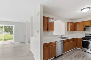 1312 Jenna Dr, South Elgin, IL 60177 - Photo 4