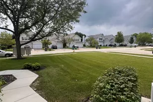4424 W Brownstone Way, Waukegan, IL 60085 - Photo 2