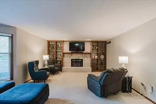 4 Inverness Dr, Bloomington, IL 61701 - Photo 16