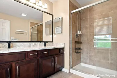 430 S Jade Lane, Round Lake, IL 60073 - Photo 16