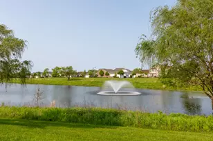 3835 Chesapeake Ln, Naperville, IL 60564 - Photo 18