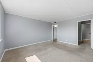 220 S Roselle Rd, Schaumburg, IL 60193 - Photo 24