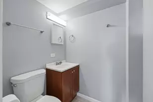 220 S Roselle Rd, Schaumburg, IL 60193 - Photo 16