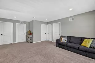 419 Zachary Dr, Hampshire, IL 60140 - Photo 34