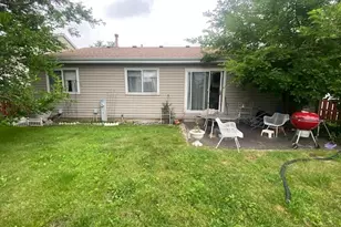 761 Laguna Rd, Crystal Lake, IL 60014 - Photo 14
