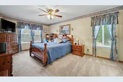 915 Joan Court, Naperville, IL 60540 - Photo 16