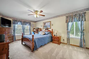 915 Joan Ct, Naperville, IL 60540 - Photo 16