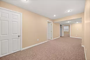 736 Dolores Ln, Sycamore, IL 60178 - Photo 32