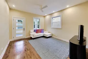 3228 W Warner Ave, Chicago, IL 60618 - Photo 10