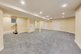 3228 W Warner Ave, Chicago, IL 60618 - Photo 22